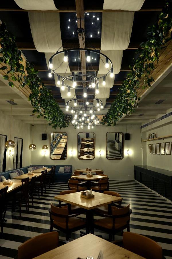 The Wallflower Hotel Kota  Extérieur photo